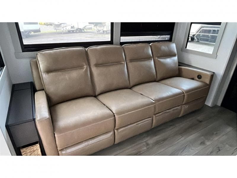 2025 Brinkley RV 2025 Brinkley RV Model G - thumbnail 15