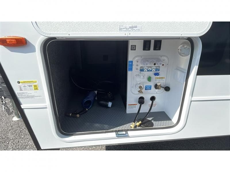 2026 Brinkley RV 2026 Brinkley RV Model IX - thumbnail 8