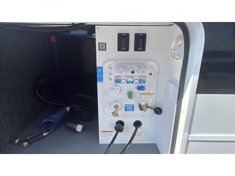 2026 Brinkley RV 2026 Brinkley RV Model IX - thumbnail 9