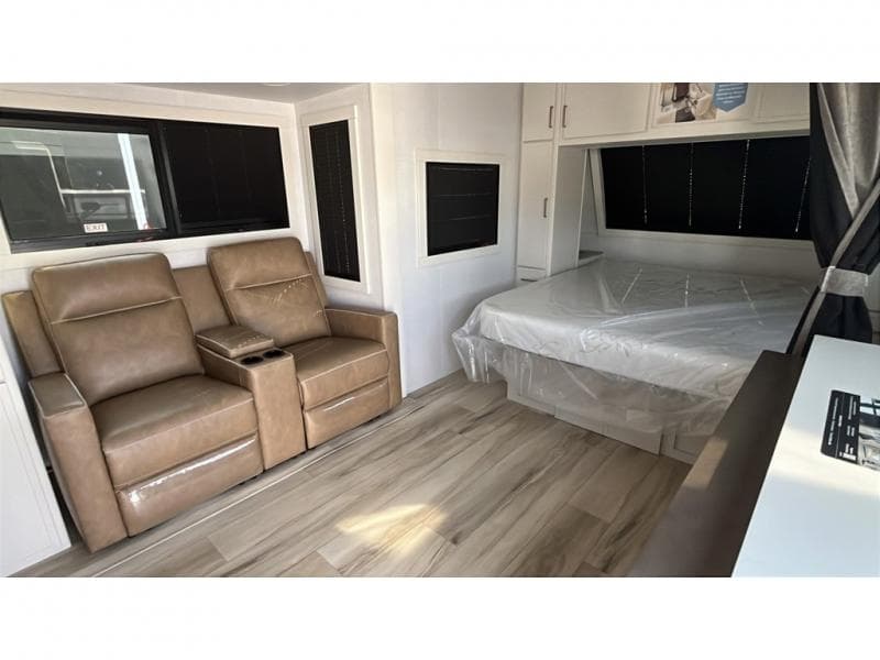 2026 Brinkley RV 2026 Brinkley RV Model IX - thumbnail 12