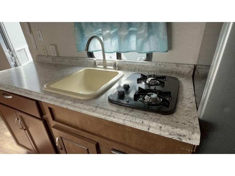 2017 Forest River 2017 Forest River Wildwood FSX - thumbnail 16