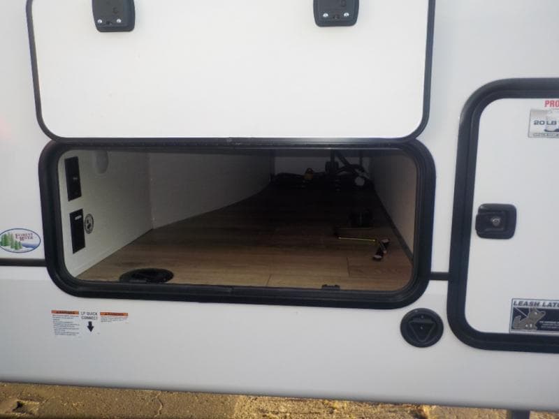 2025 Forest River 2025 Forest River Sabre - thumbnail 2