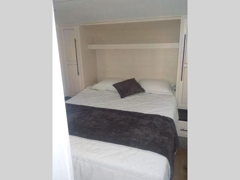 2025 Forest River 2025 Forest River Sabre - thumbnail 15