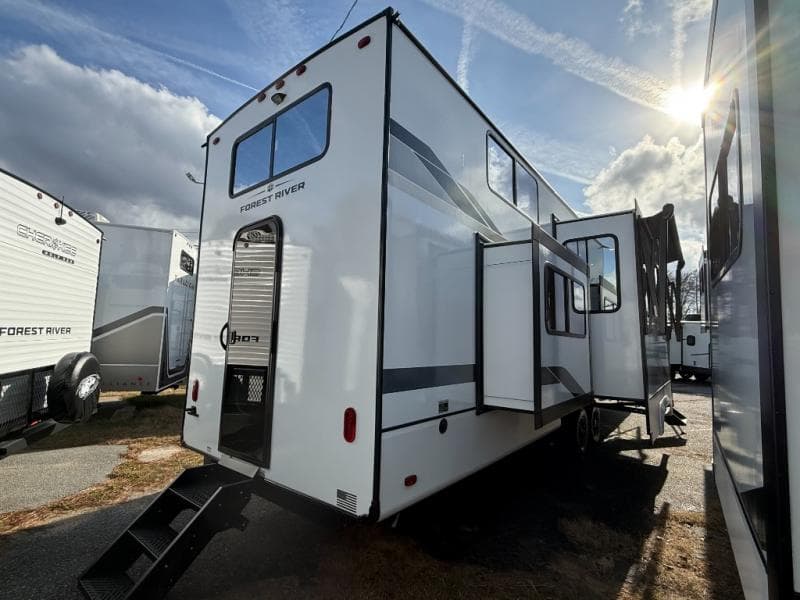 2026 Forest River 2026 Forest River Sabre - thumbnail 46