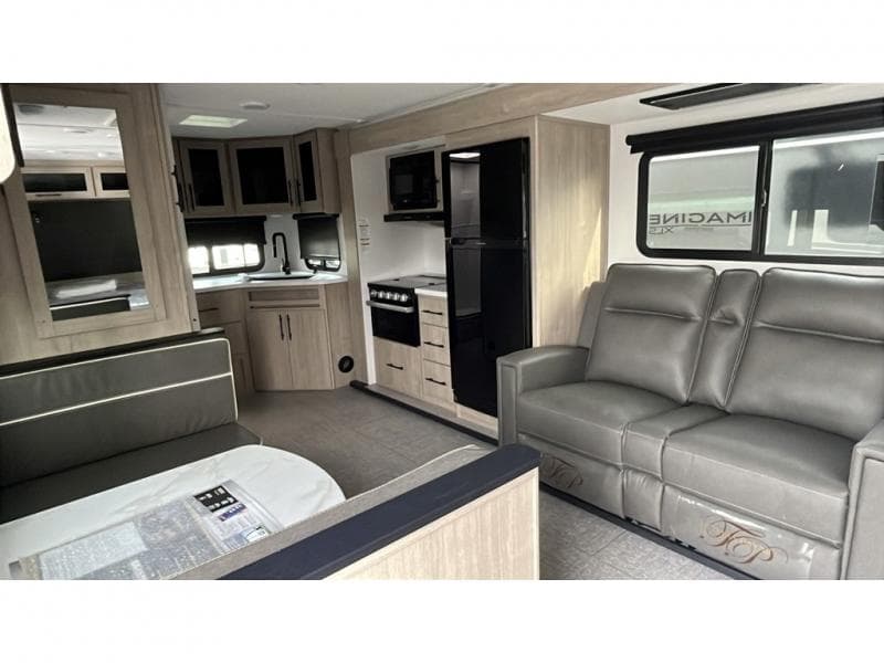 2025 Grand Design 2025 Grand Design Imagine XLS - thumbnail 11