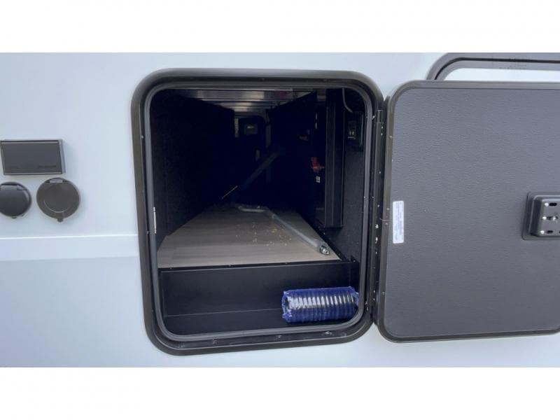 2026 Grand Design 2026 Grand Design Momentum G-Class - thumbnail 8