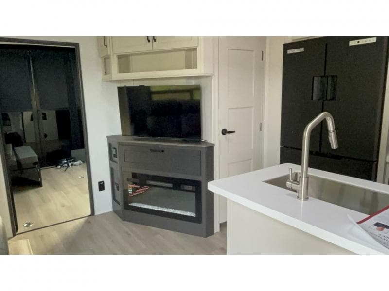 2026 Grand Design 2026 Grand Design Momentum G-Class - thumbnail 10