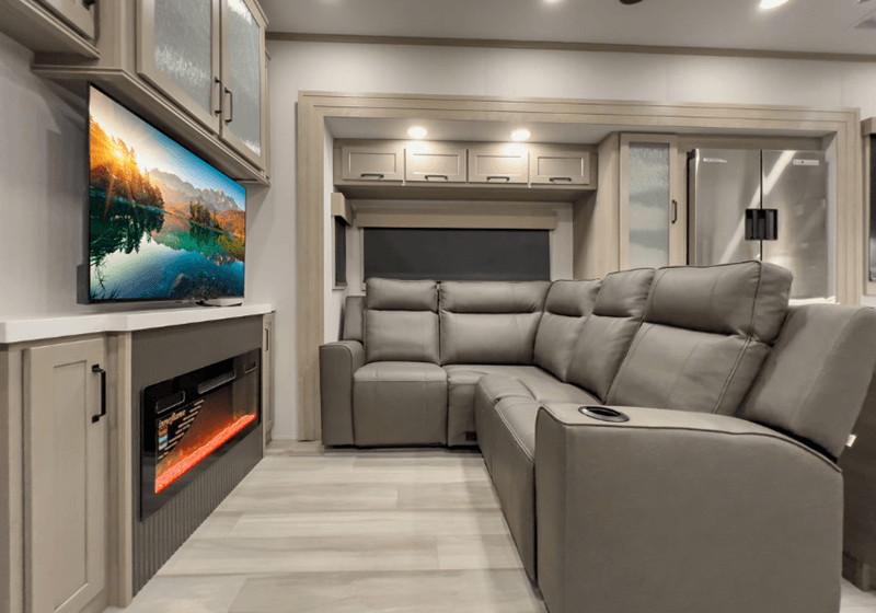 2026 Grand Design 2026 Grand Design Momentum - thumbnail 26