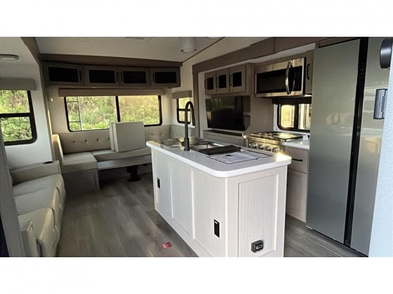 2026 Grand Design 2026 Grand Design Reflection - thumbnail 11