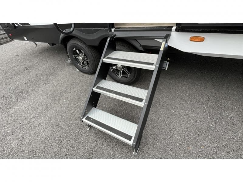 2026 Grand Design 2026 Grand Design Reflection 150 Series - thumbnail 10