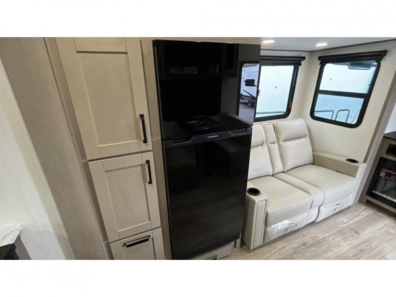 2026 Grand Design 2026 Grand Design Reflection 150 Series - thumbnail 13