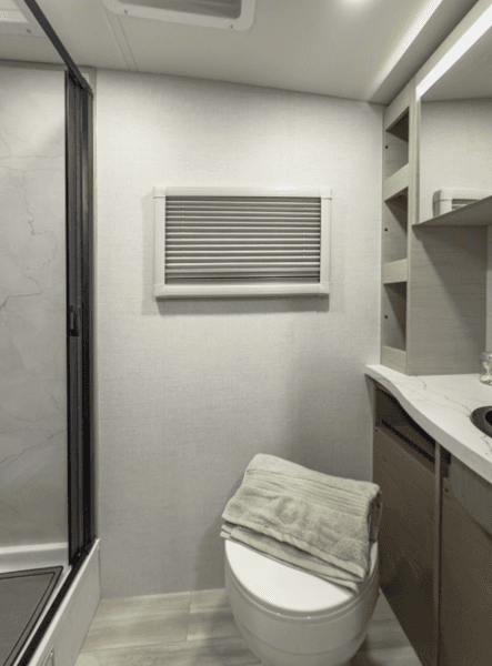 2026 Grand Design 2026 Grand Design Serenova - thumbnail 23