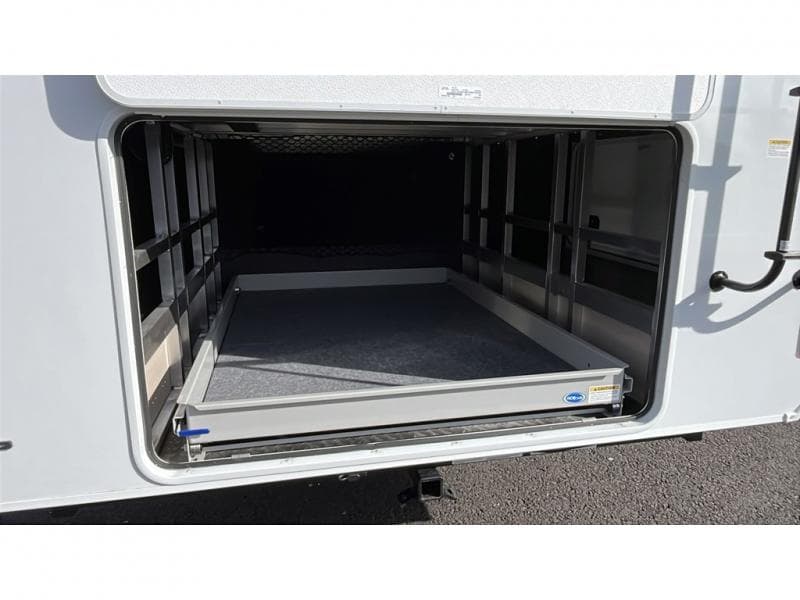 2025 Grand Design 2025 Grand Design Solitude - thumbnail 12