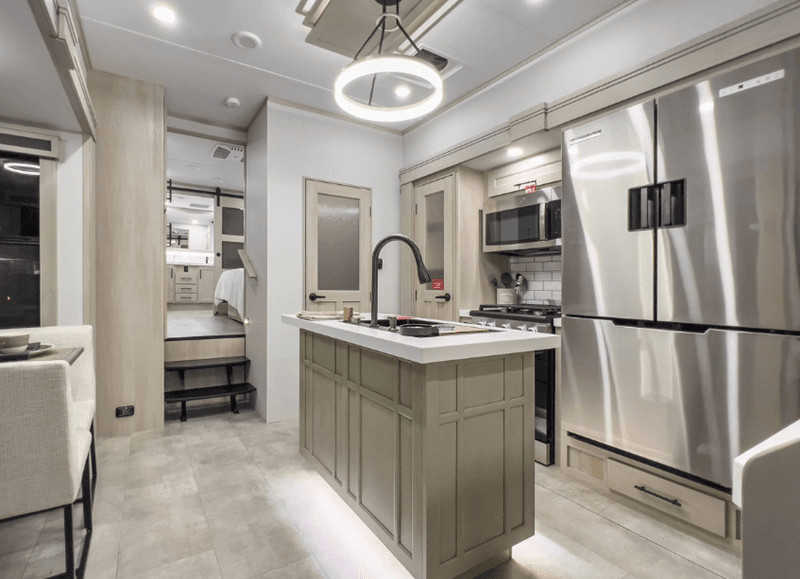 2025 Grand Design 2025 Grand Design Solitude - thumbnail 34