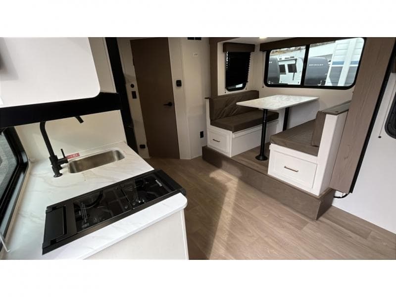 2026 Grand Design 2026 Grand Design Transcend - thumbnail 10