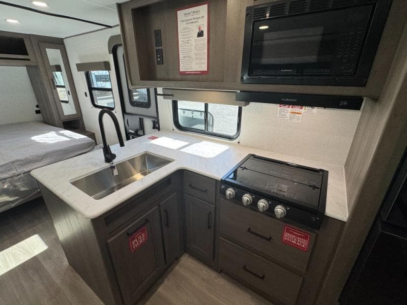 2026 Grand Design 2026 Grand Design Transcend - thumbnail 18