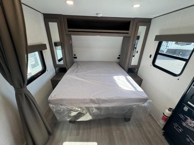 2026 Grand Design 2026 Grand Design Transcend - thumbnail 26