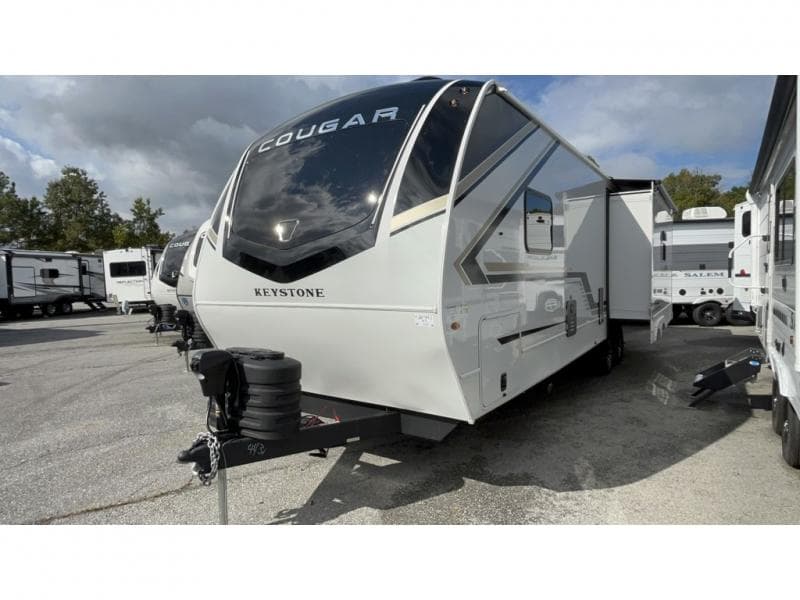 2026 Keystone RV 2026 Keystone RV Cougar Half Ton - thumbnail 4