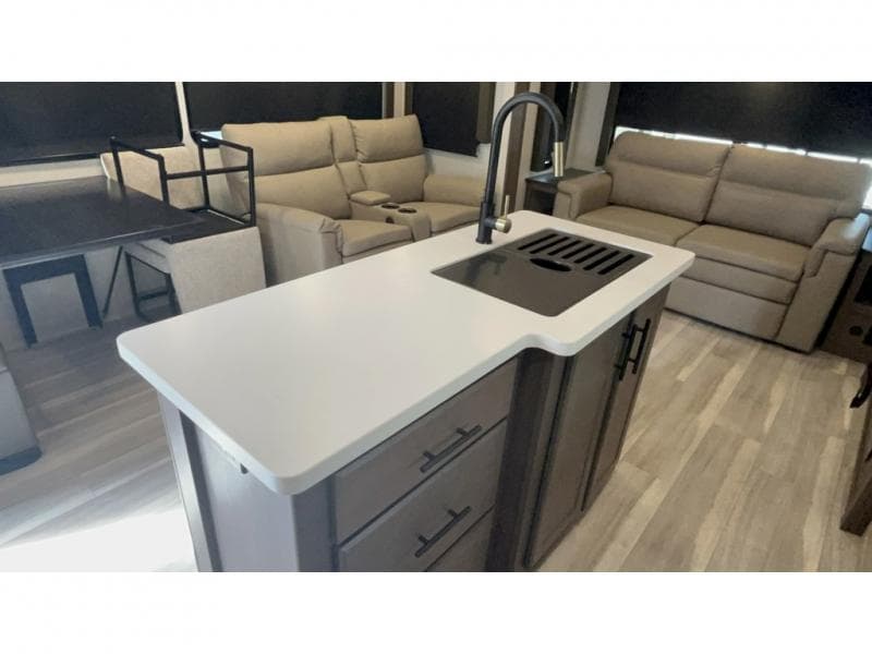 2026 Keystone RV 2026 Keystone RV Cougar Half Ton - thumbnail 16