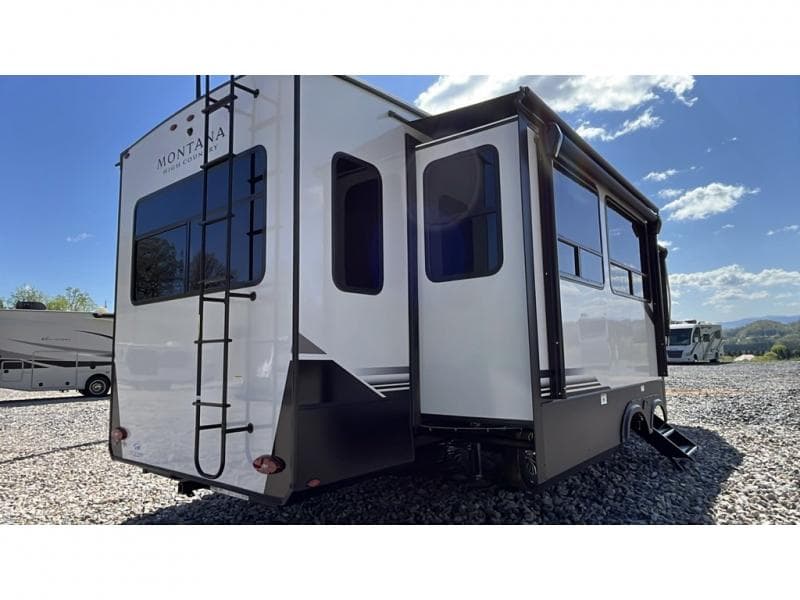 2025 Keystone RV 2025 Keystone RV Montana High Country - thumbnail 4