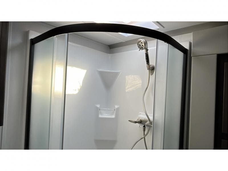 2025 Keystone RV 2025 Keystone RV Montana High Country - thumbnail 20