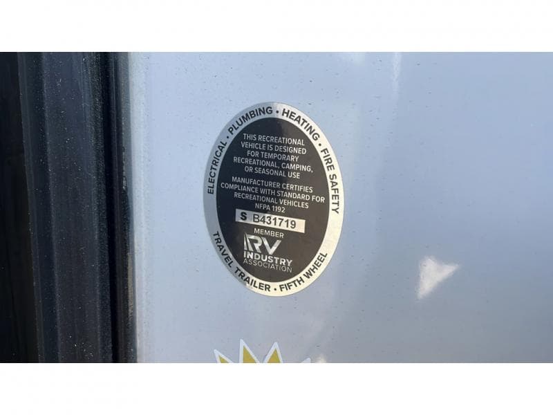 2025 Keystone RV 2025 Keystone RV Montana High Country - thumbnail 22