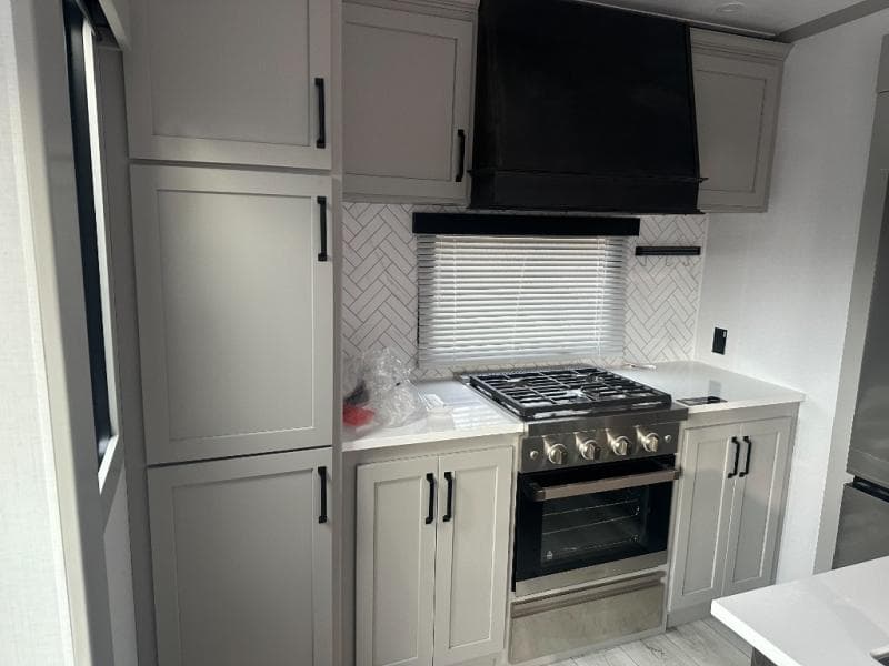 2026 Keystone RV 2026 Keystone RV Montana High Country - thumbnail 6