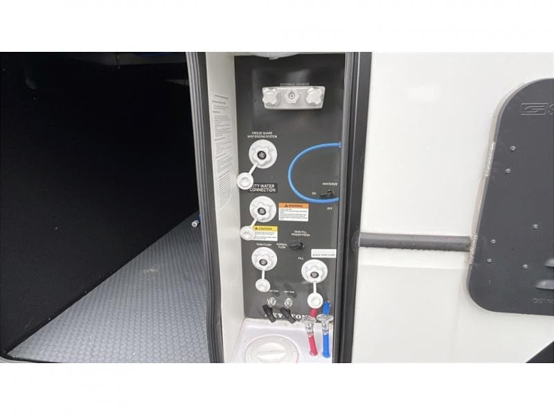 2026 Keystone RV 2026 Keystone RV Montana High Country - thumbnail 7