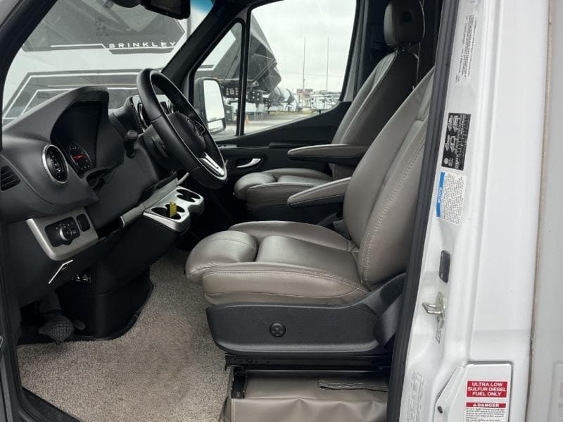 2023 Thor Motor Coach 2023 Thor Motor Coach Quantum - thumbnail 6