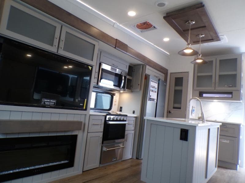 2026 Alliance RV 2026 Alliance RV Avenue - thumbnail 18