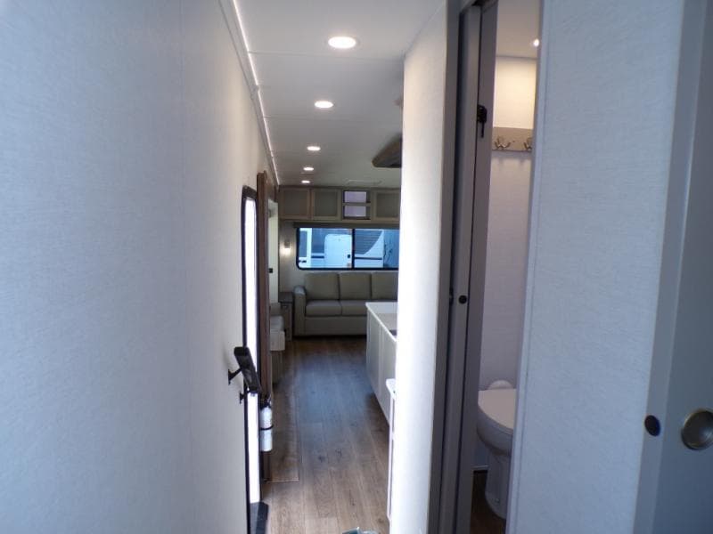 2026 Alliance RV 2026 Alliance RV Avenue - thumbnail 11