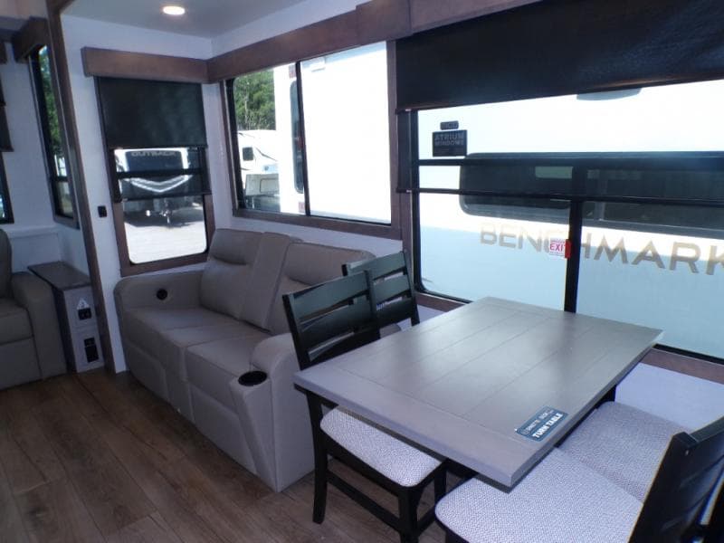 2026 Alliance RV 2026 Alliance RV Benchmark - thumbnail 18