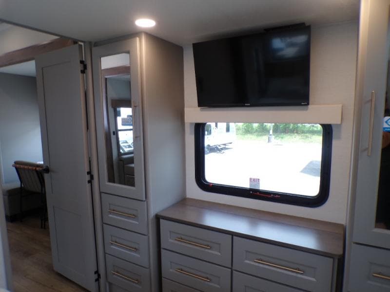 2026 Alliance RV 2026 Alliance RV Paradigm - thumbnail 57