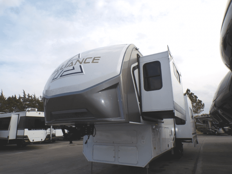 2026 Alliance RV 2026 Alliance RV Paradigm - thumbnail 2
