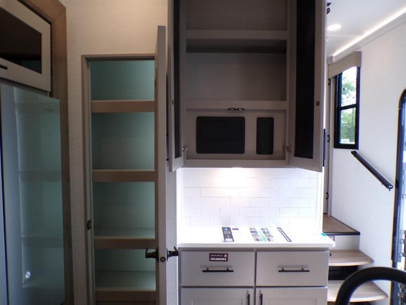 2026 Alliance RV 2026 Alliance RV Valor - thumbnail 33