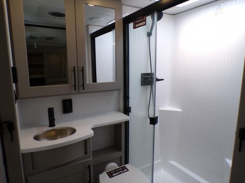 2026 Alliance RV 2026 Alliance RV Valor - thumbnail 65