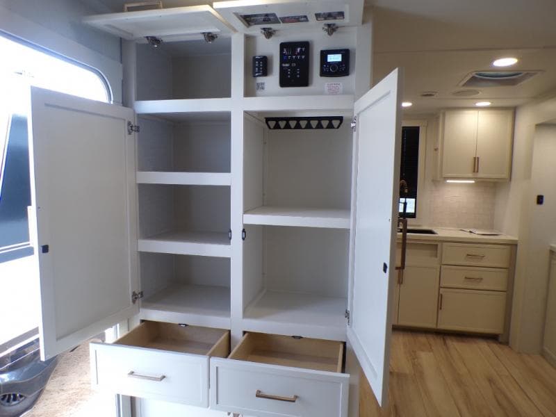 2026 Brinkley RV 2026 Brinkley RV Model IX - thumbnail 19