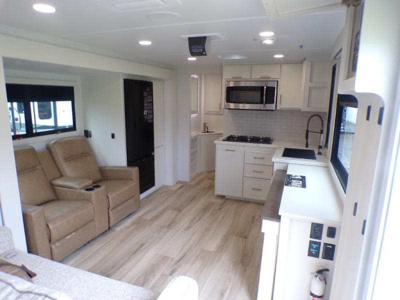 2026 Brinkley RV 2026 Brinkley RV Model IX - thumbnail 19