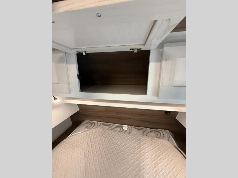 2024 Cruiser RV 2024 Cruiser RV Twilight Signature - thumbnail 37