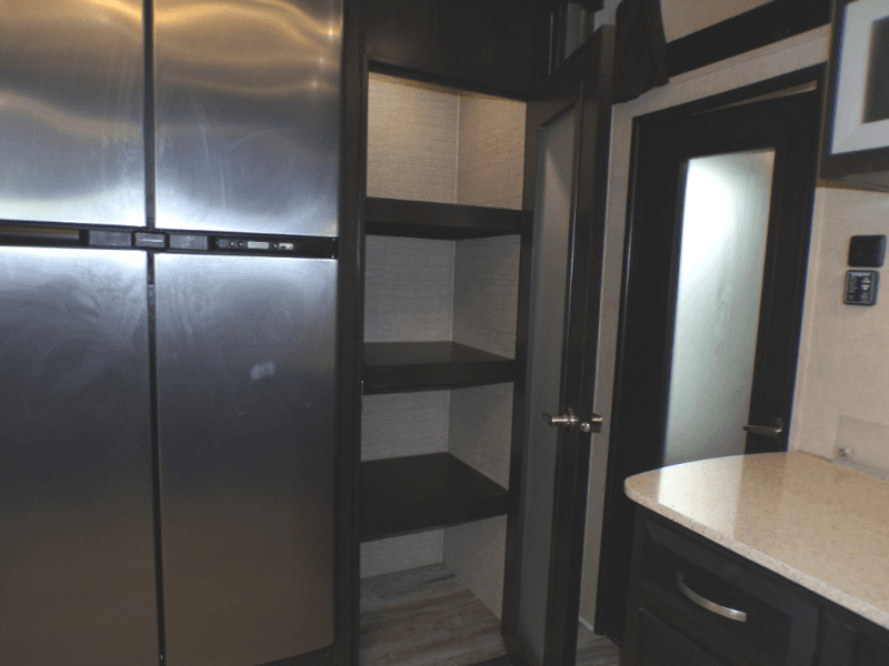 2018 Dutchmen 2018 Dutchmen Voltage - thumbnail 40