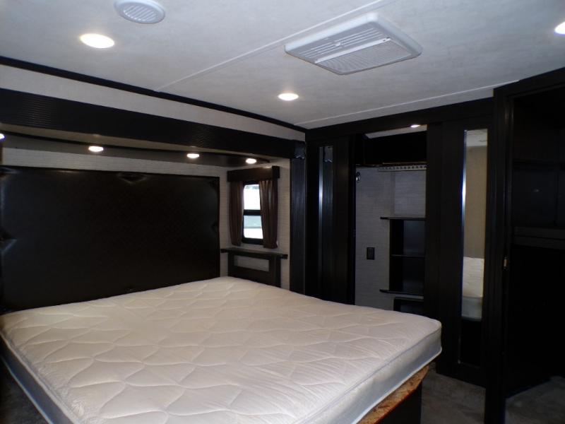 2018 Dutchmen 2018 Dutchmen Voltage - thumbnail 51