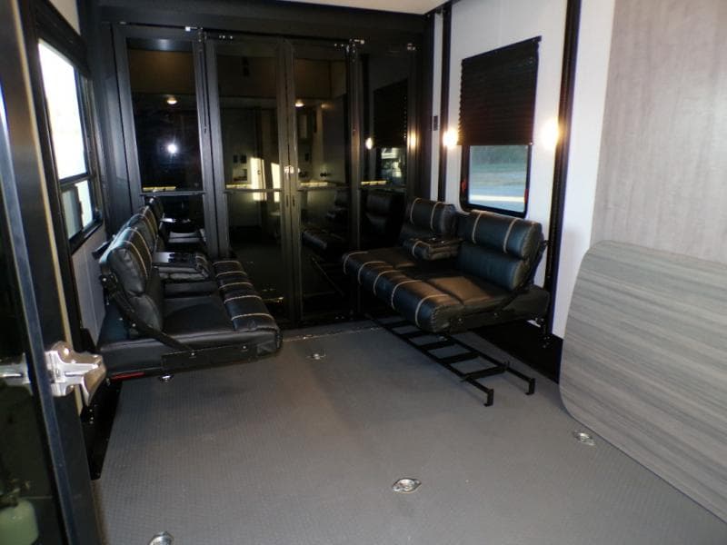 2023 Dutchmen 2023 Dutchmen Voltage - thumbnail 29