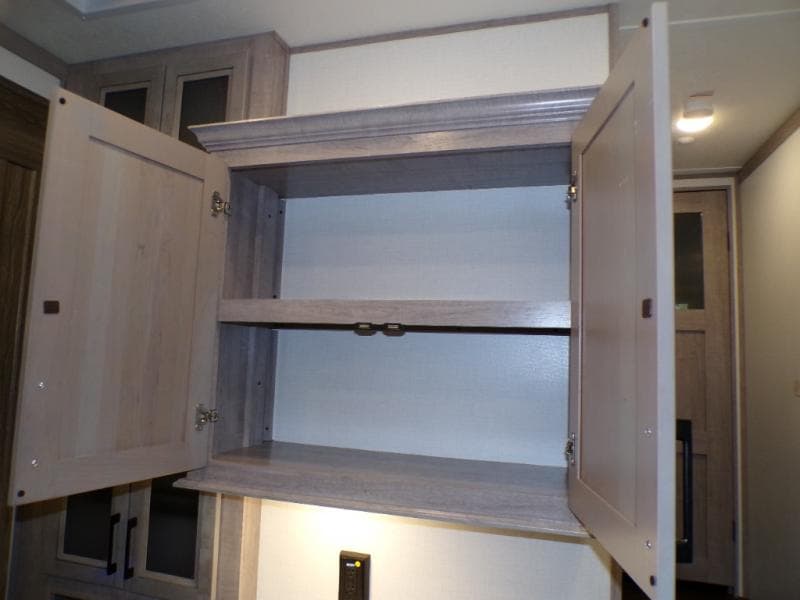 2023 Dutchmen 2023 Dutchmen Voltage - thumbnail 37