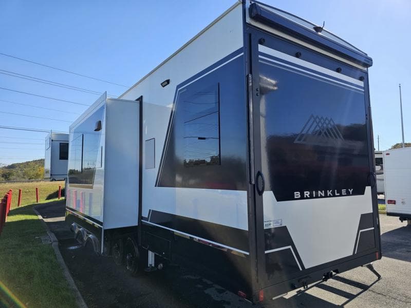 2025 Brinkley RV 2025 Brinkley RV Model G - thumbnail 5