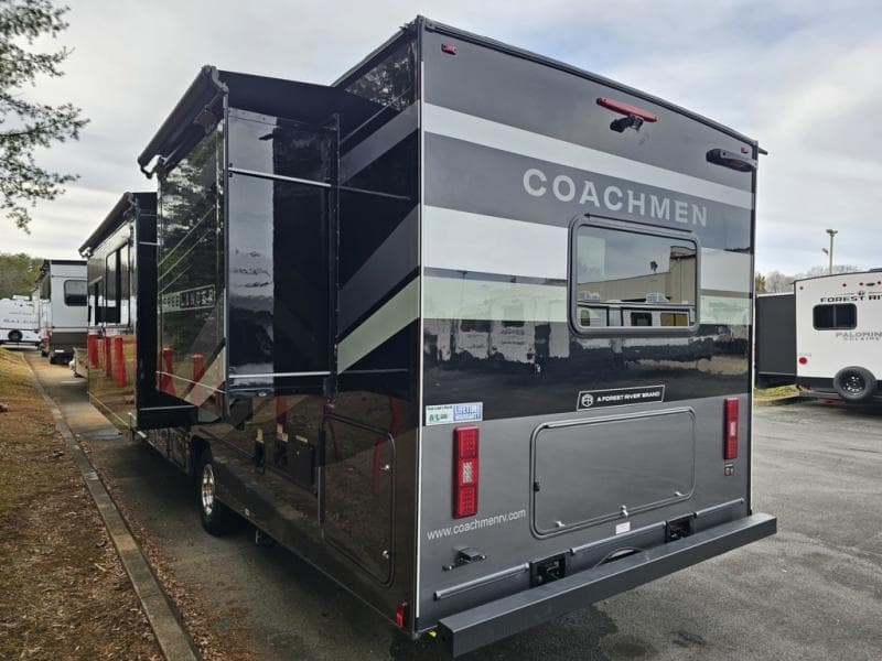 2026 Coachmen 2026 Coachmen Freelander - thumbnail 4