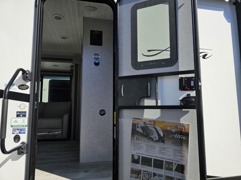 2026 East to West 2026 East to West Alta - thumbnail 11