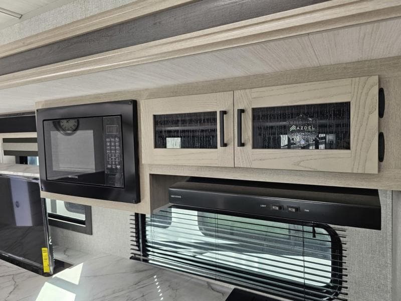 2026 East to West 2026 East to West Alta - thumbnail 24