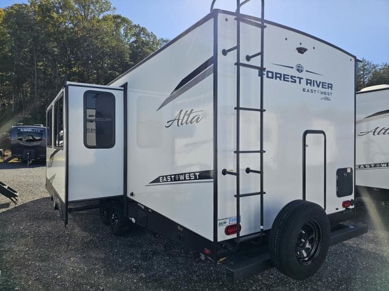 2026 East to West 2026 East to West Alta - thumbnail 4