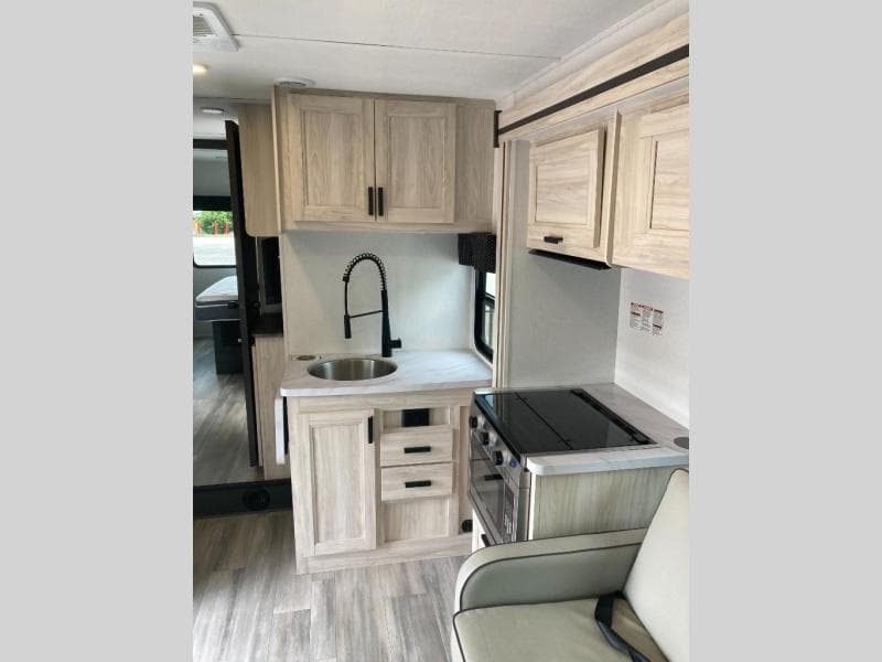 2024 Forest River 2024 Forest River Forester - thumbnail 6