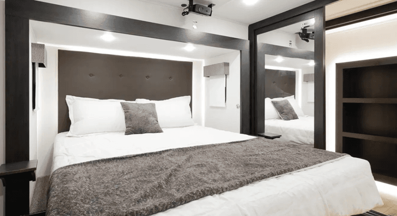 2026 Forest River 2026 Forest River Sabre - thumbnail 59